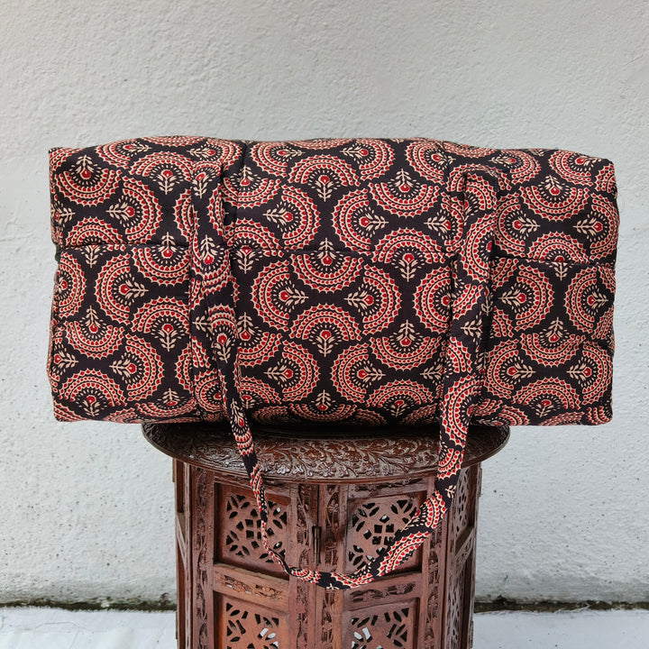 Rectangle Travel Bag black with circle print