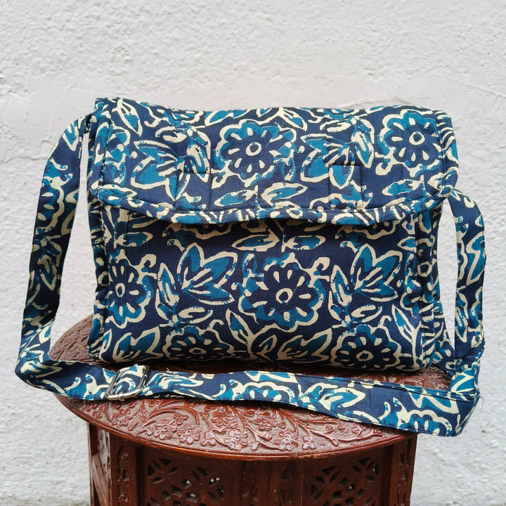 Multizipper Sling 4 Zips blue with flower print