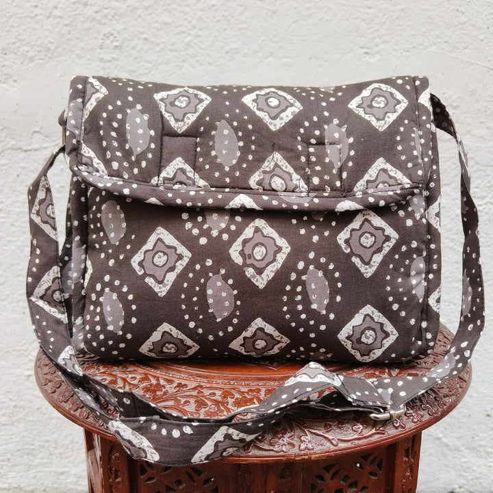 Multizipper Sling 4 Zips grey with white diamond print