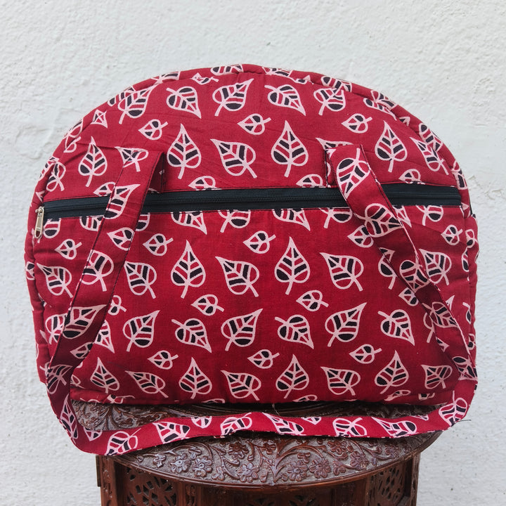 Everyday Tote maroon with leaf print