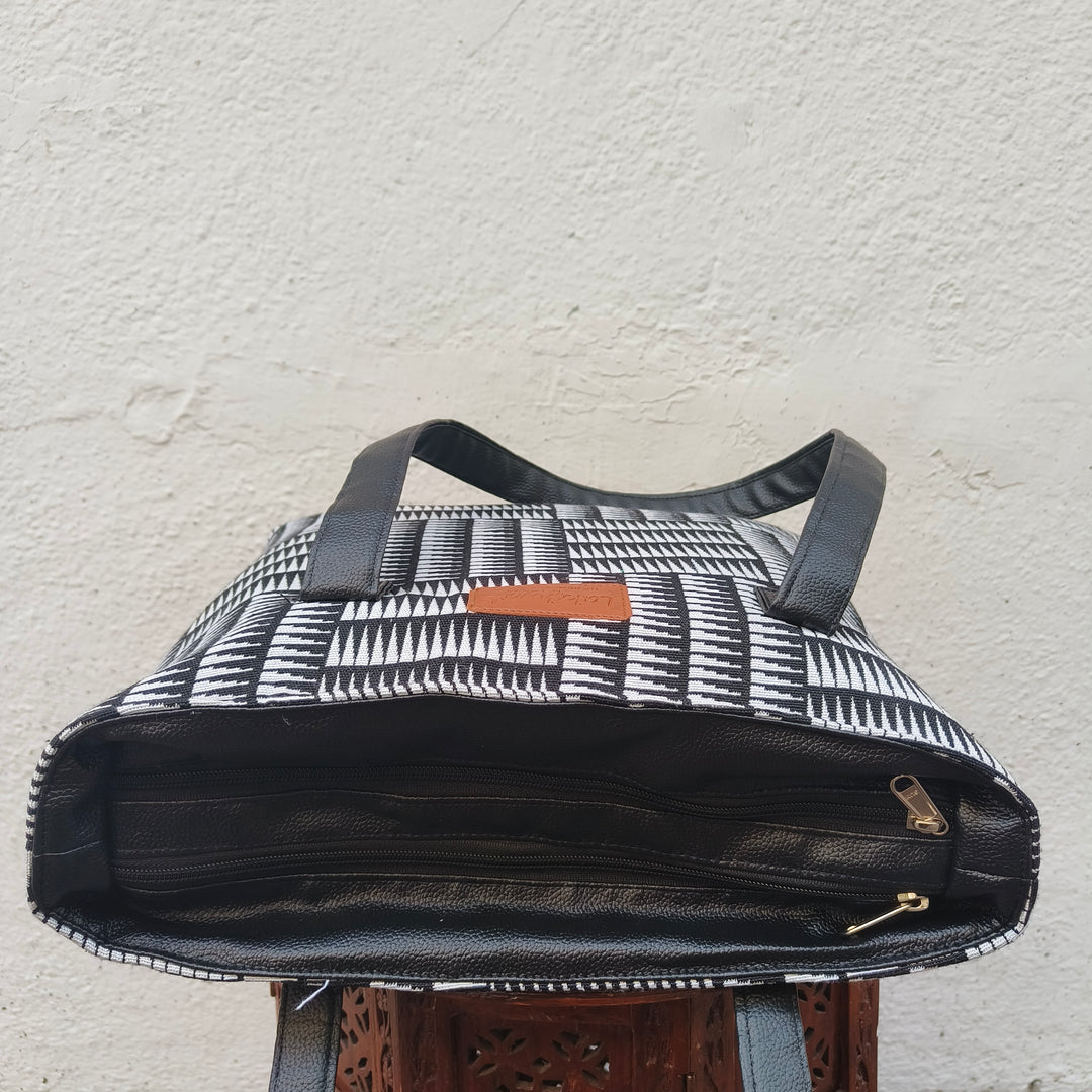 Twinzip Boho tote black with white strip print