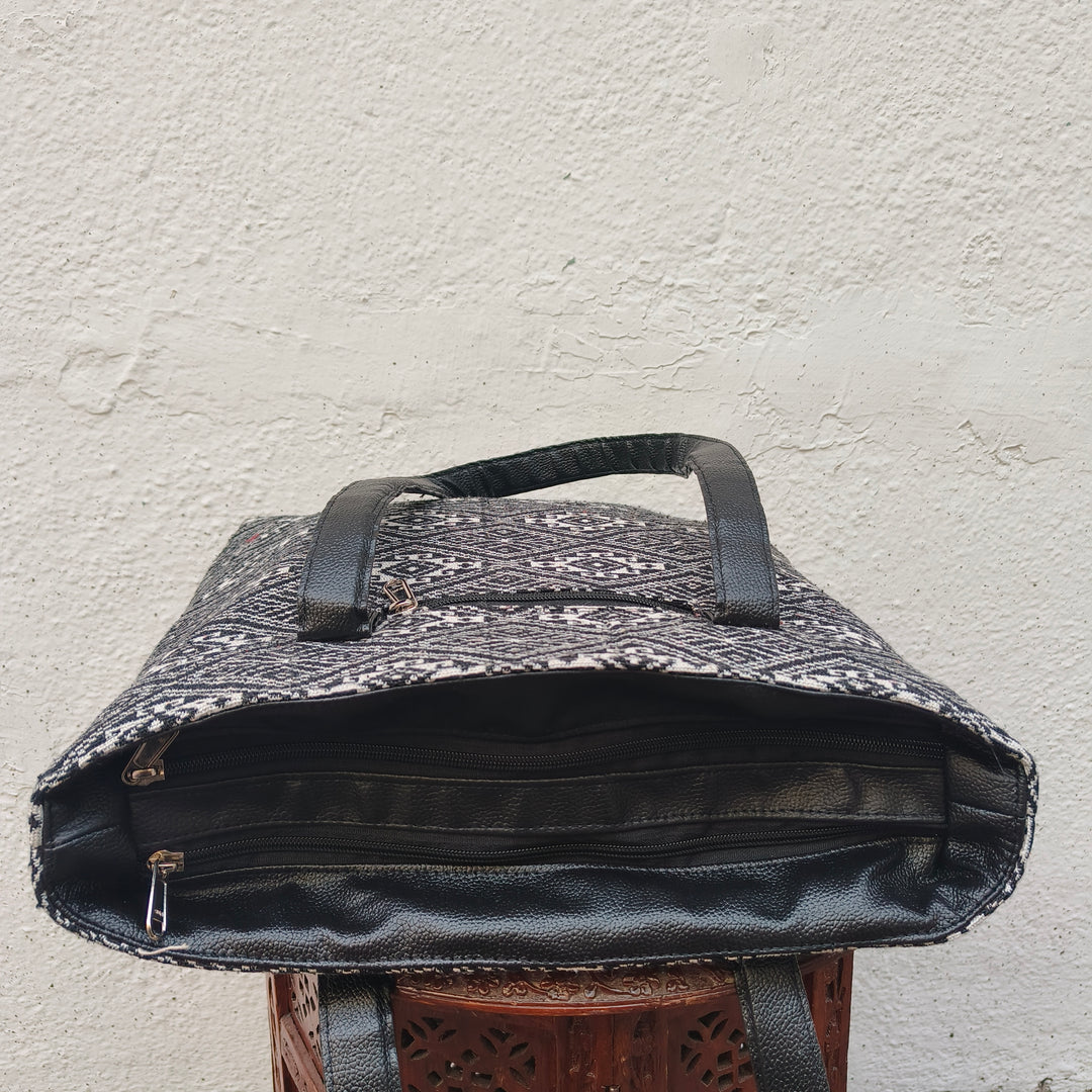 Twinzip Boho tote black with white boho print