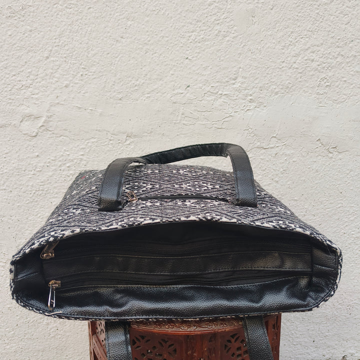 Twinzip Boho tote black with white boho print