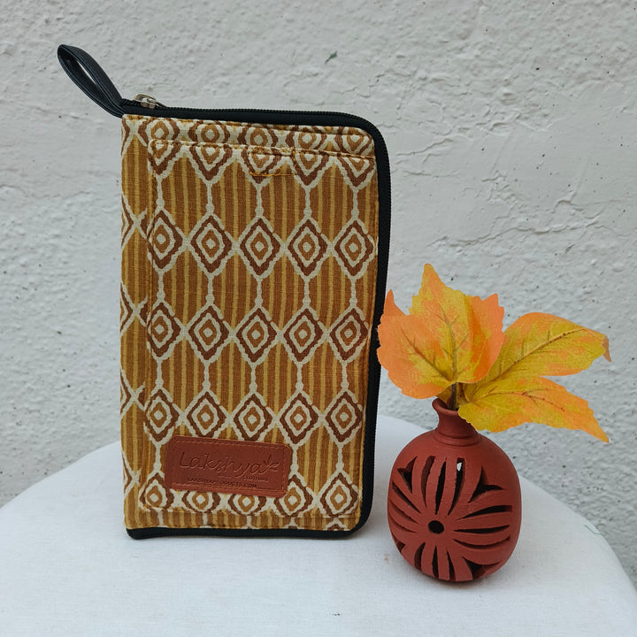 Utility Wallets yellow with diamond print