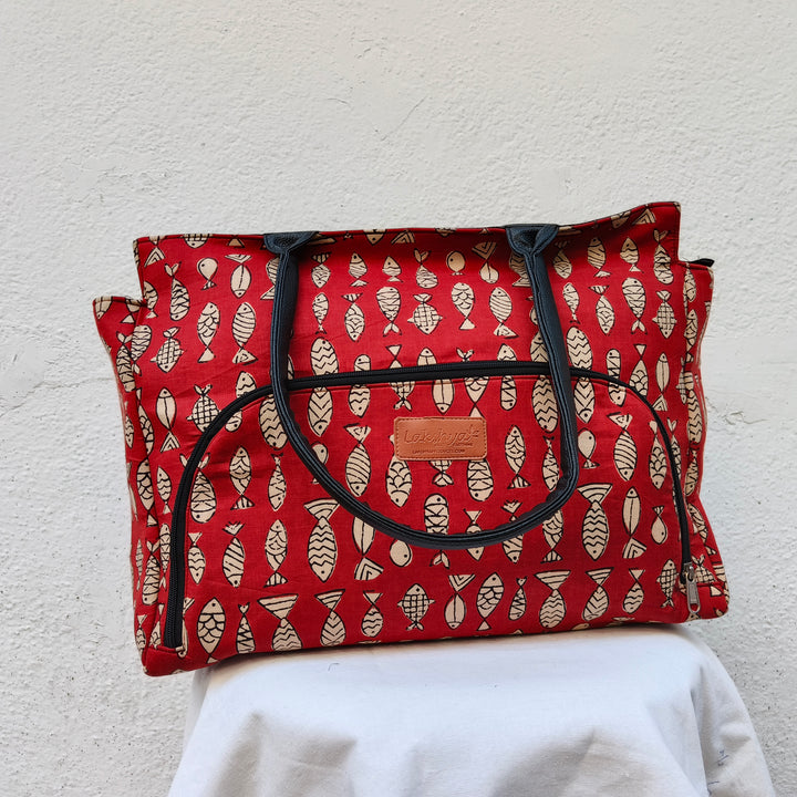 Versatile partition tote red with fish design