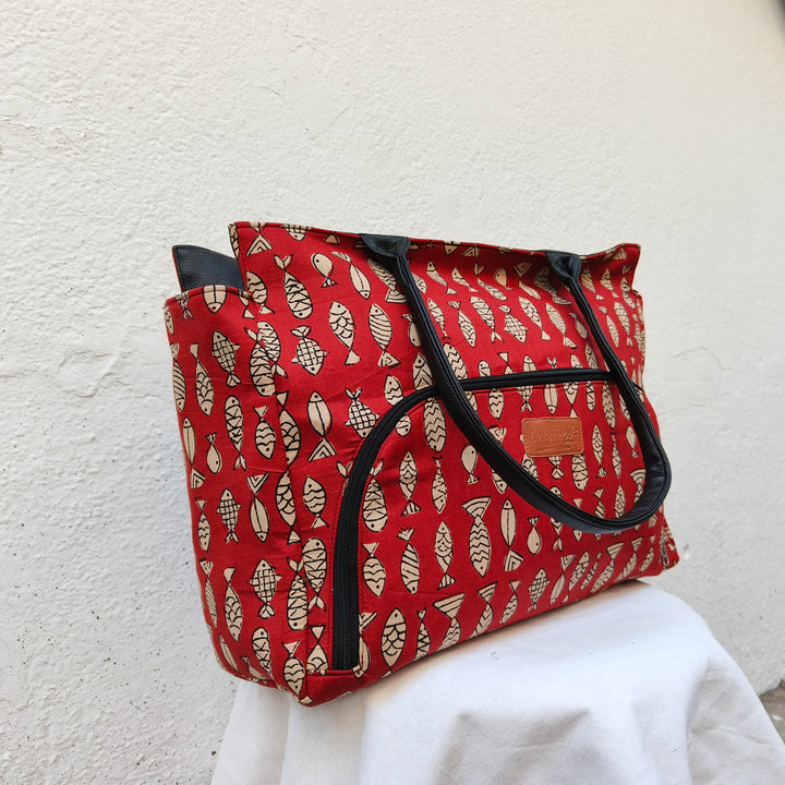 Versatile partition tote red with fish design