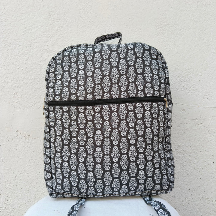 Backpack grey with flower print