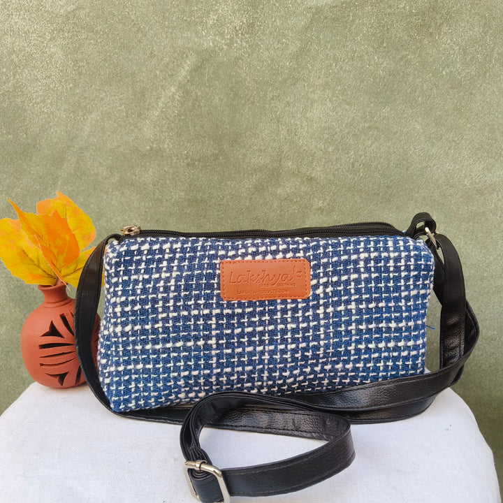 Easy Sling blue with white line print
