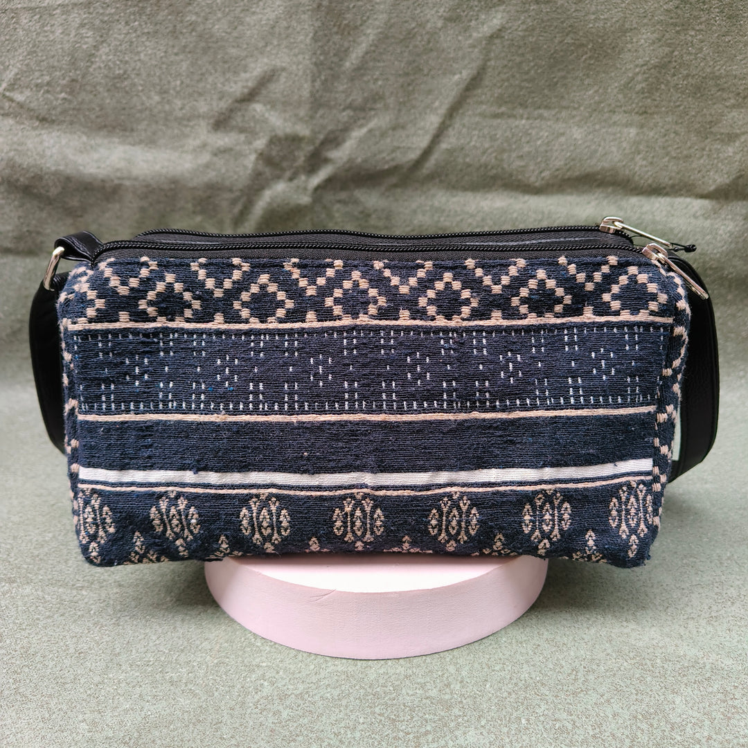 Easy Sling dark blue with block print