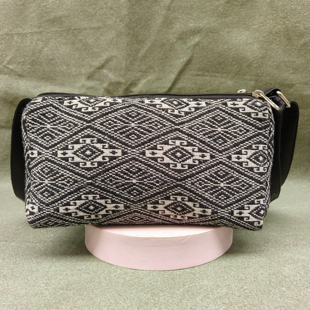 Easy Sling Black with white diamond print