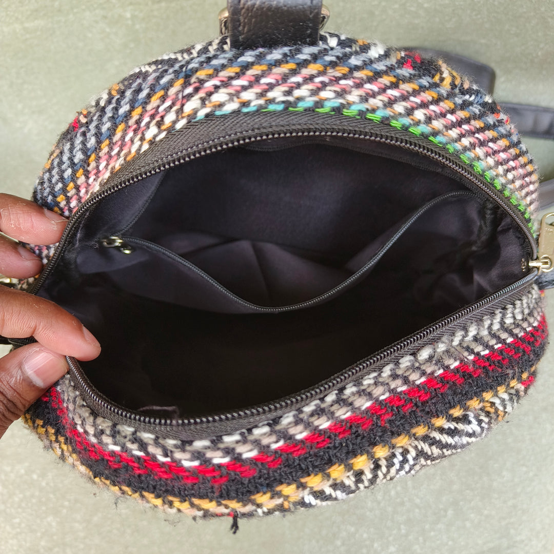 BackSwings grey with multicolor arrow