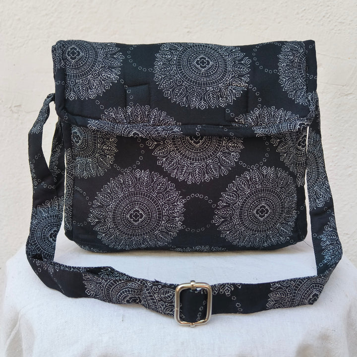 Multizipper Sling 4 Zips Black with circle print