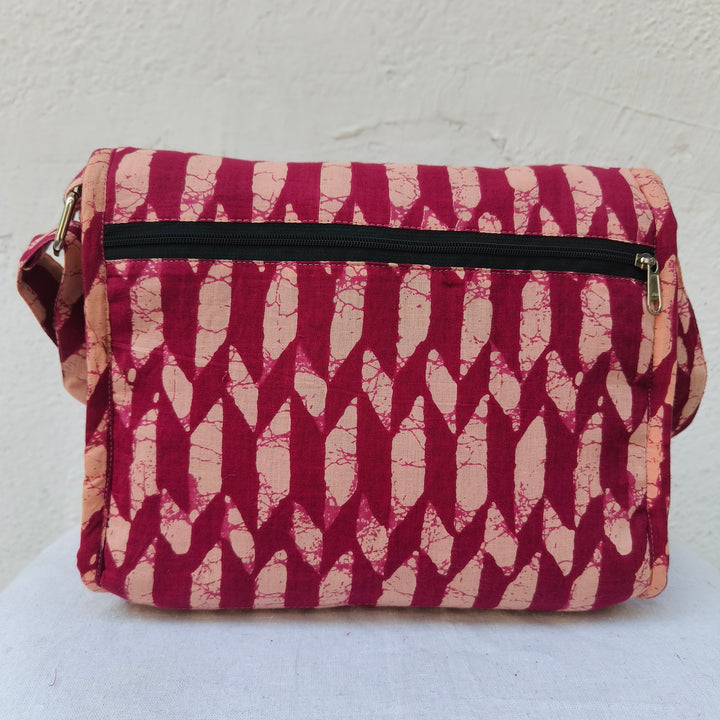 Multizipper Sling 4 Zips dark pink with strip print