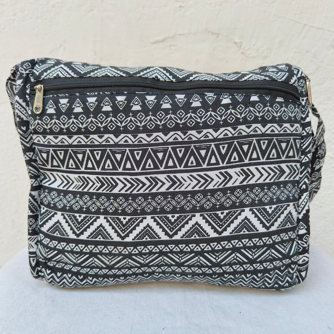 Multizipper Sling 4 Zips Black white zigzag lines