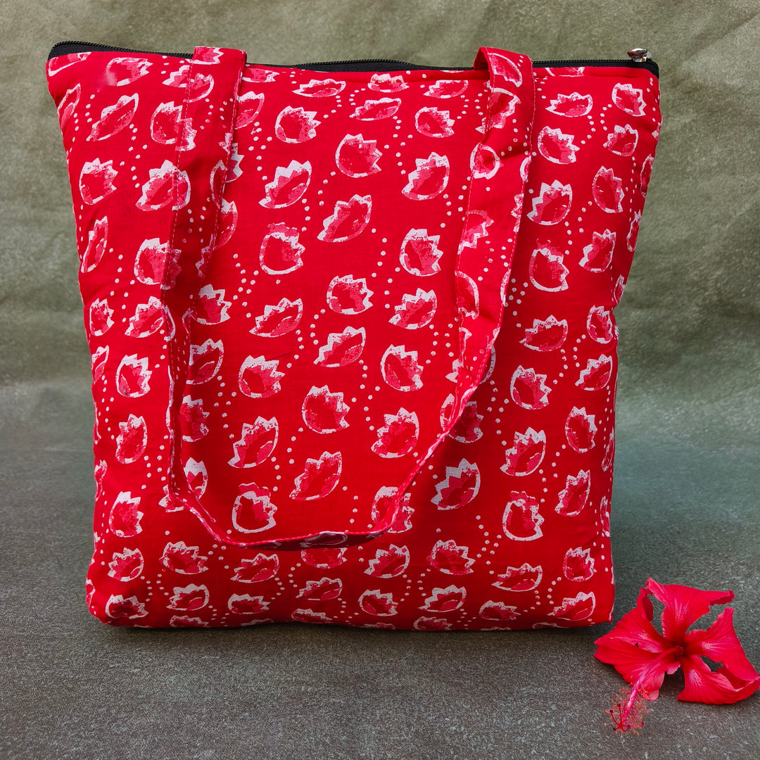 Medium Size Handbag Red with white Bud print