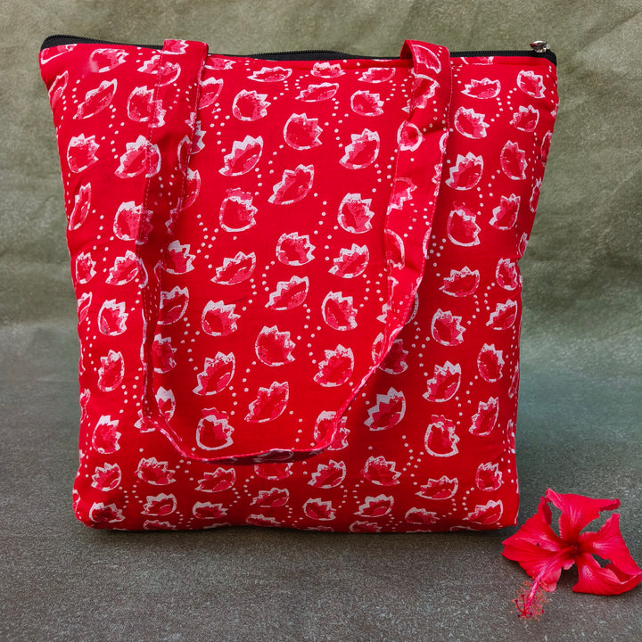 Medium Size Handbag Red with white Bud print
