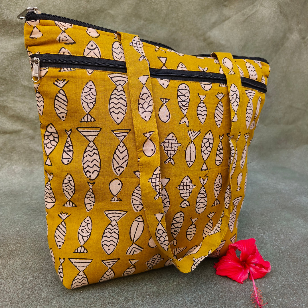 Medium Size Handbag Green with fish print