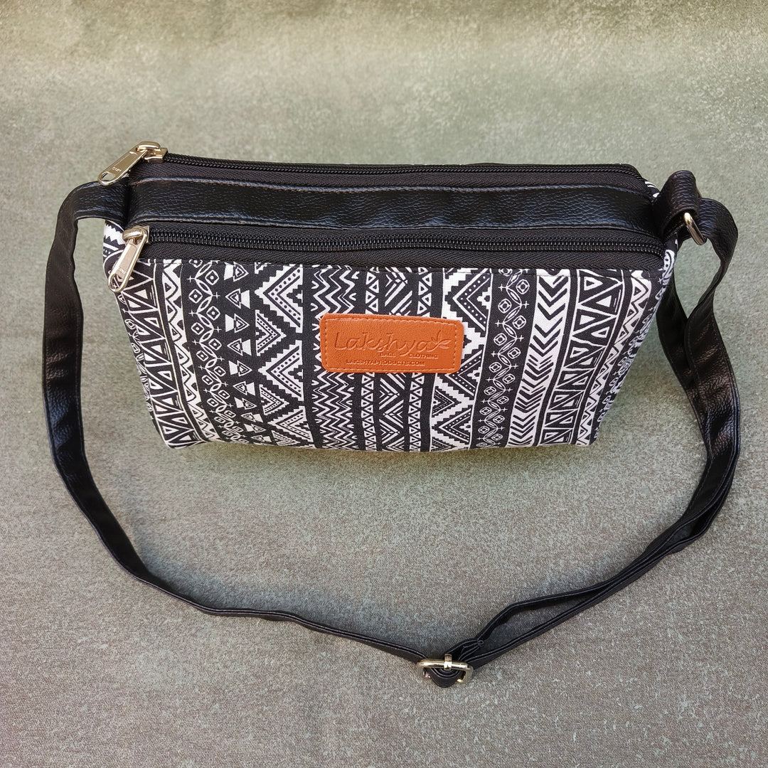 Easy Sling Black and white with zigzag print