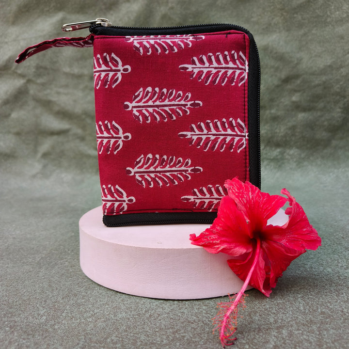 Mini wallet with card holder Red with white leaf print