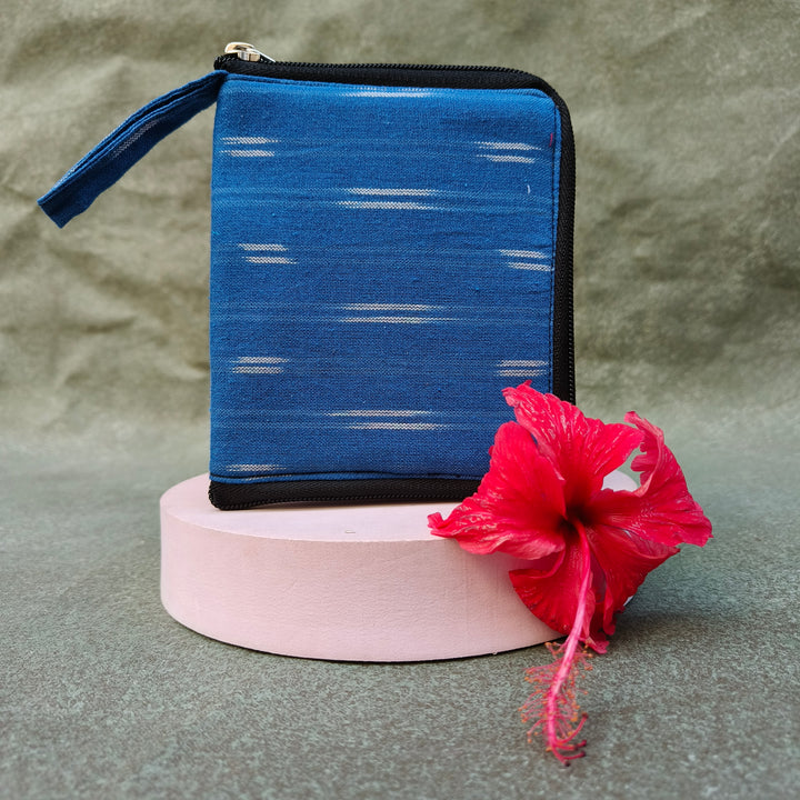 Mini wallet Blue with white line print