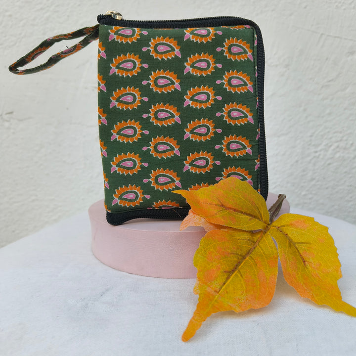 Mini wallet with card holder Green with mango print