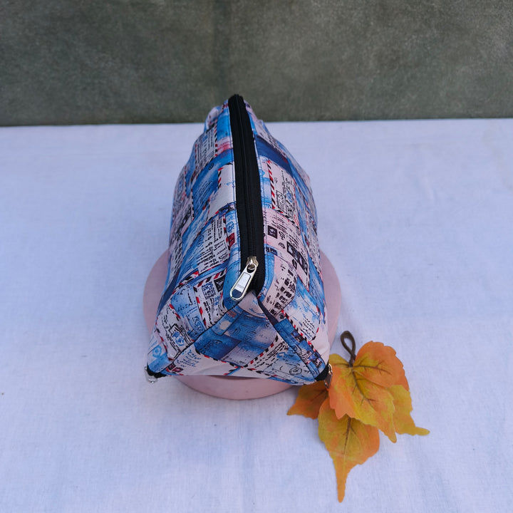 3 Way Zip Vanity White With Blue Shade Print