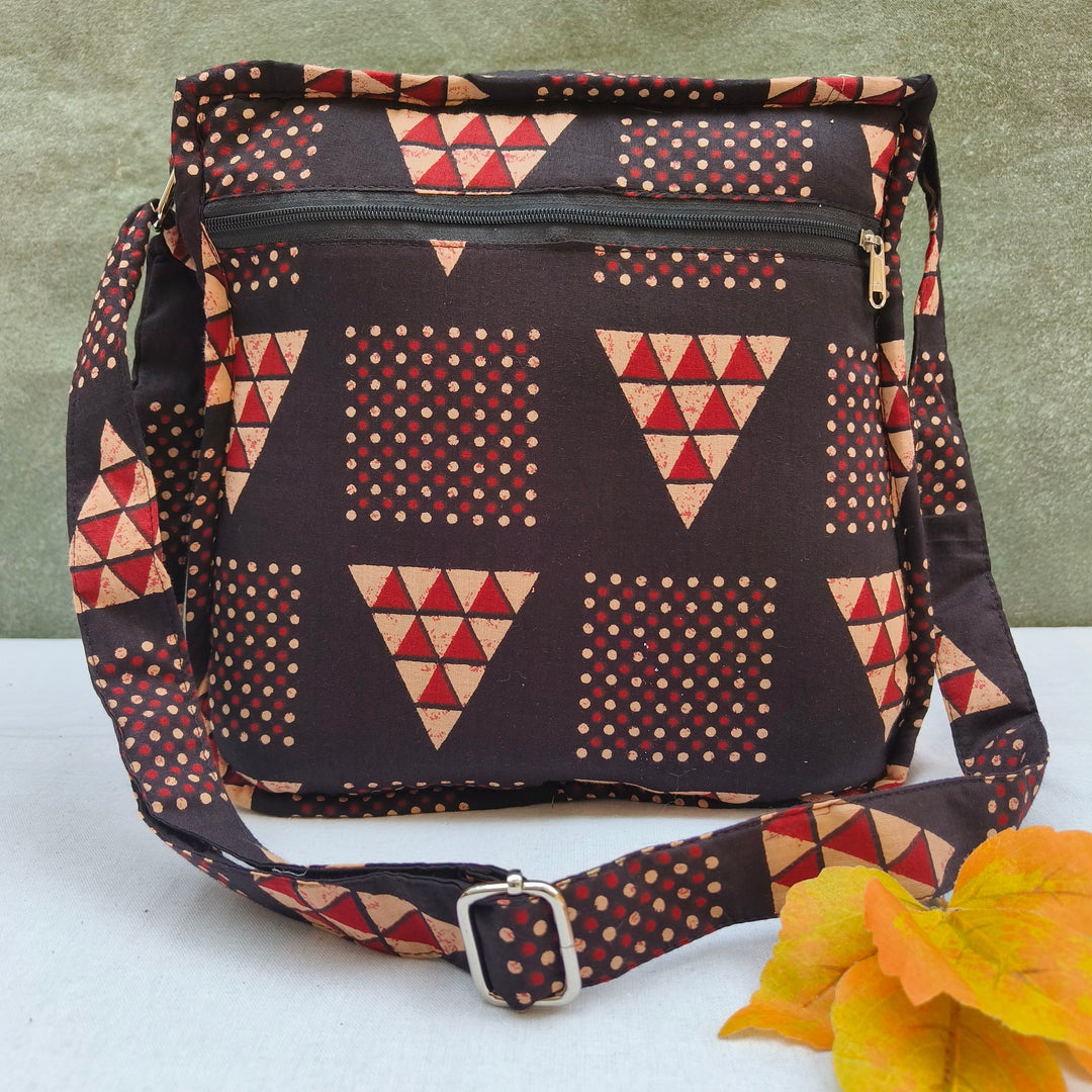 Xtra Sling bag black With Triangle Print