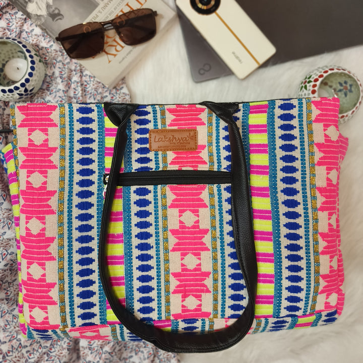 Chic Laptop Totes Pink with Blue Colour Prints