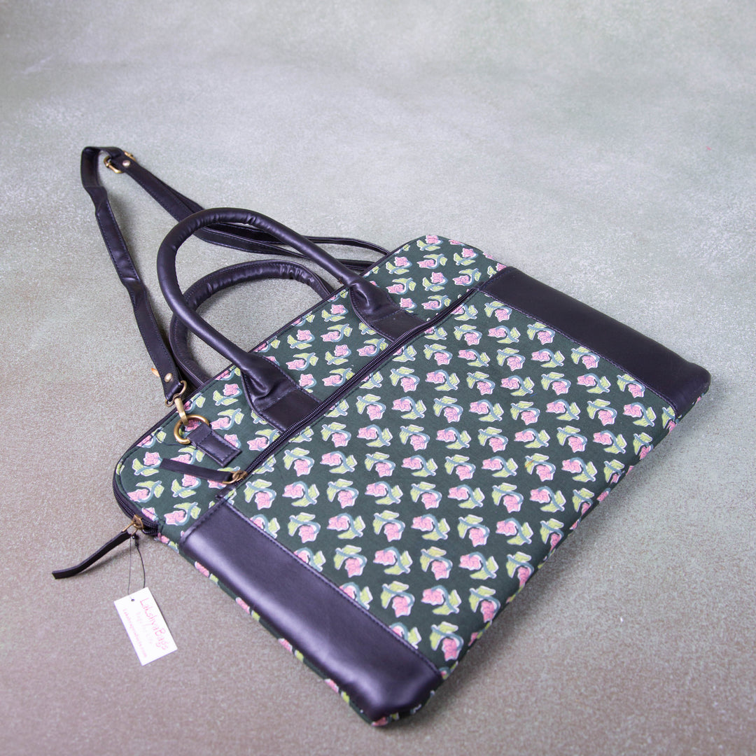 Laptop Sleeve Green Colour Flower Design.