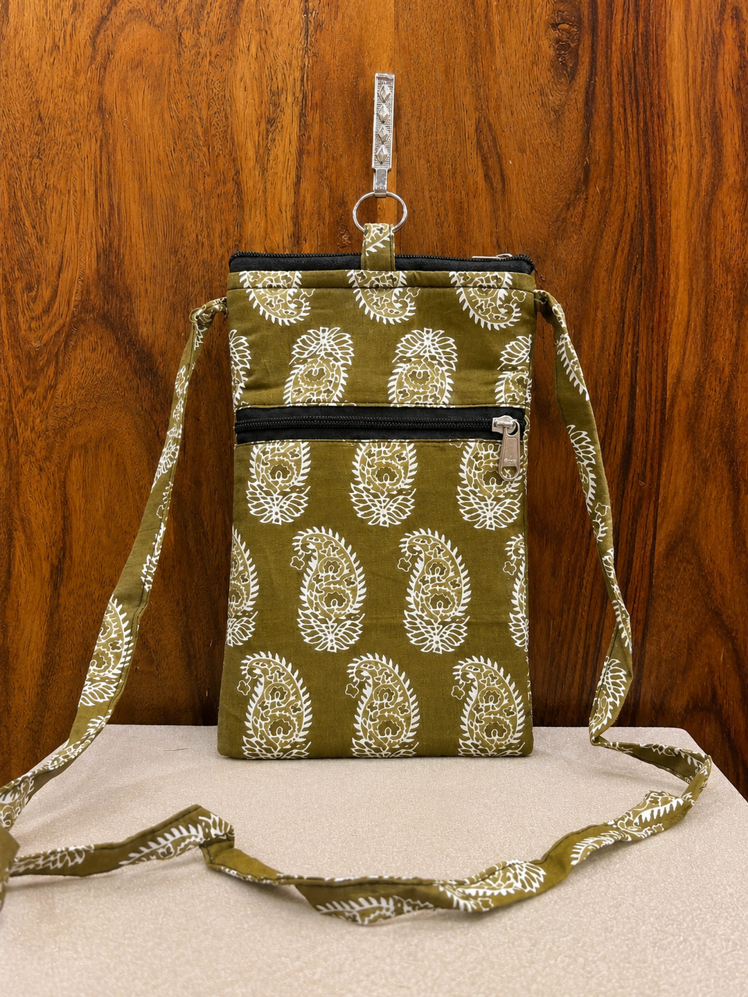 Mobile Sling -green colour printe (With Saree Clip)