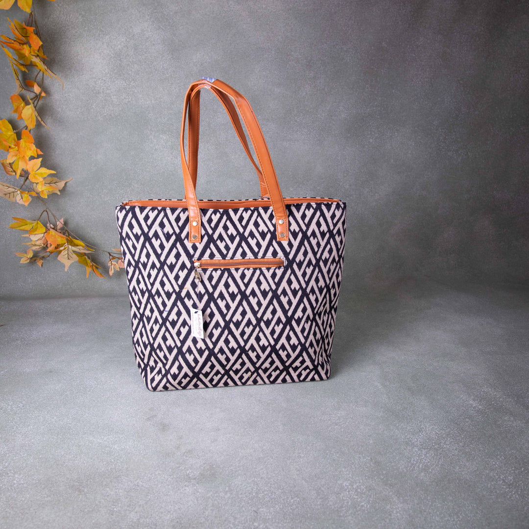 Little Xtra Water-ressistant Totes Black Colour with Sandal Symmetrical Design