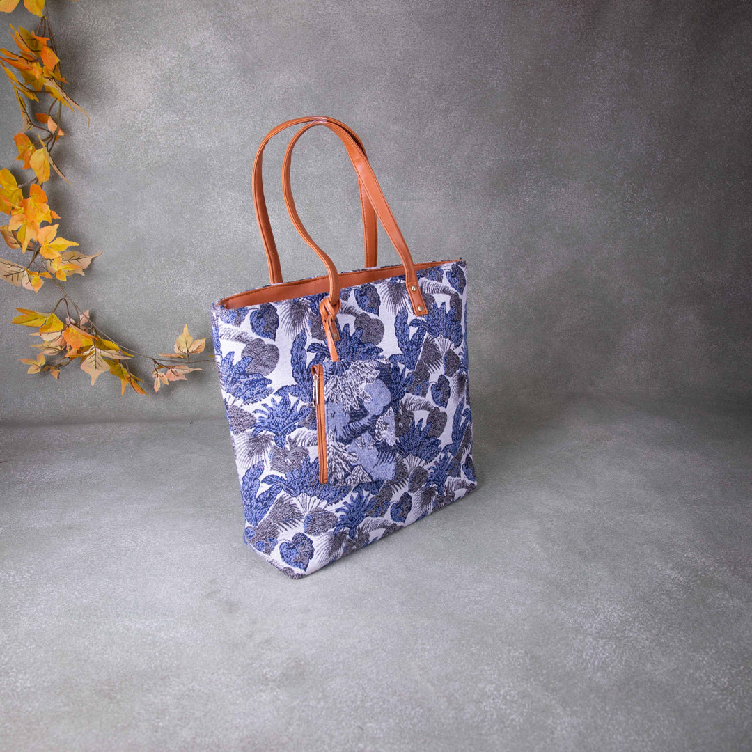 Little Xtra Water-ressistant Totes Blue and Grey Leaf Printed Design