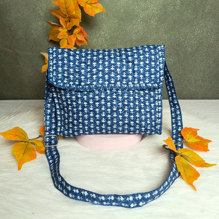 Multizipper Sling 4 Zips blue with white floral print