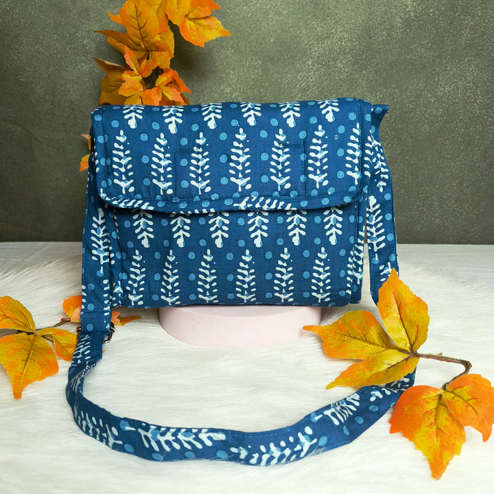Multizipper Sling 4 Zips blue with white leaf print