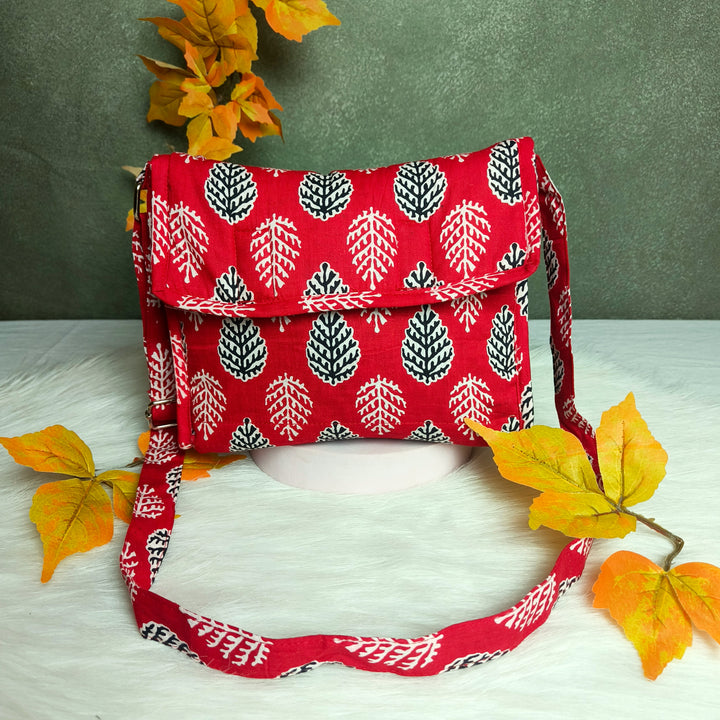 Multizipper Sling 4 Zips Red Leaf print