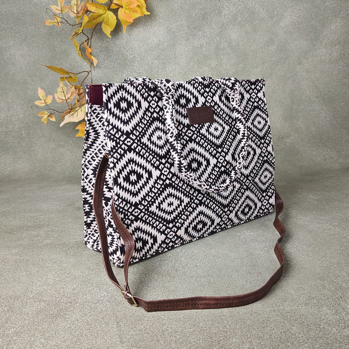 Chic Laptop Totes Geometrical Prints Design