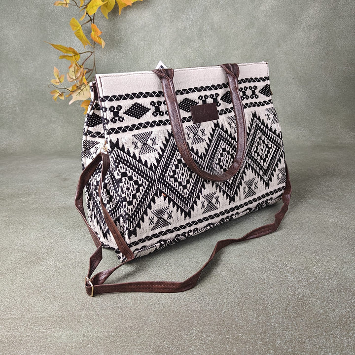 Chic Laptop Totes Ogee Prints Design