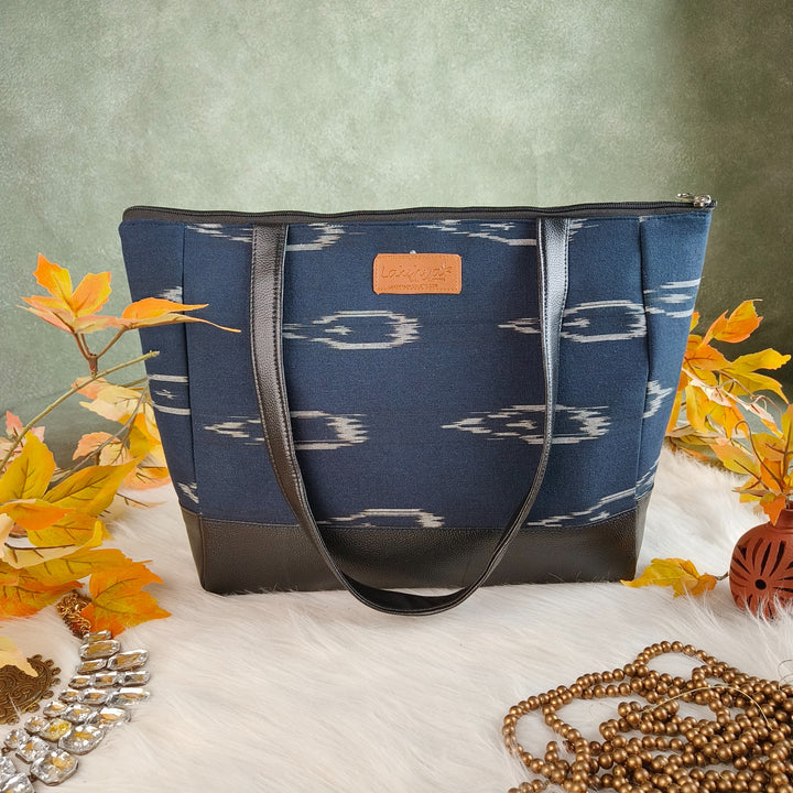 Sarus Crane Series Jumbo Tote Blue with White Oval Horizontal Prints Design