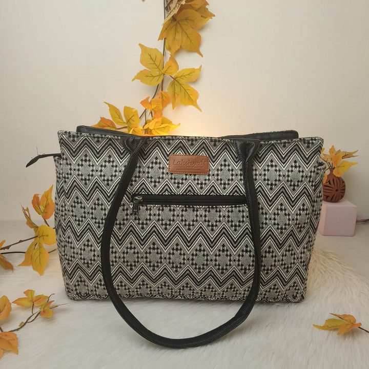 Chic Laptop Totes Black Colour with zig zag Design.