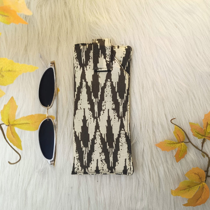 Sunglass Pouch Brown with White Prints