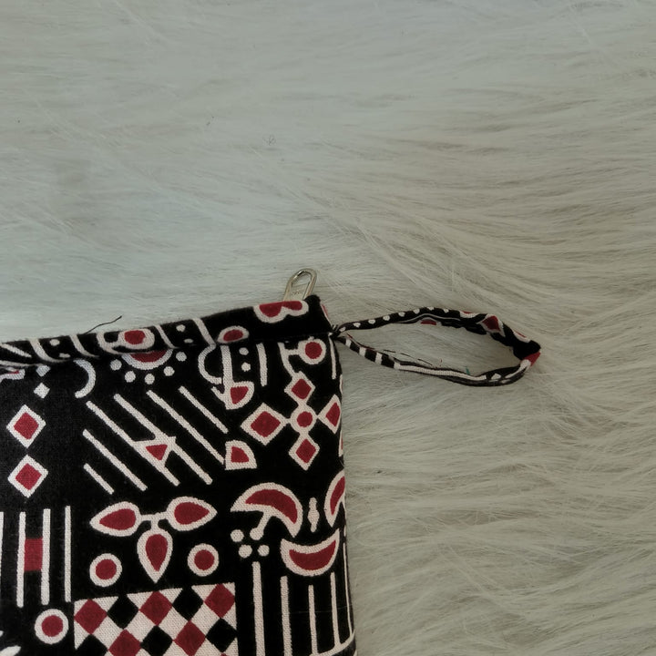 Day Purse Lavender with Whit Floral Prints.