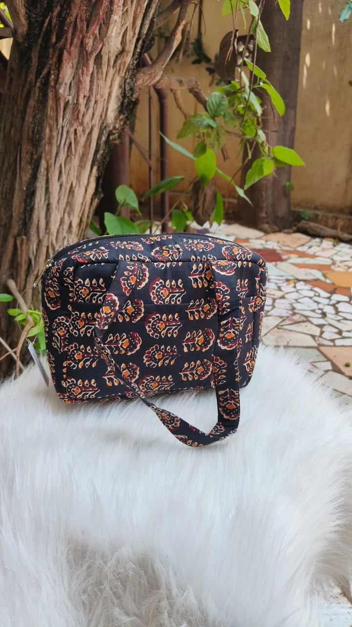 Water Proof Mini Lunch Bag Black Contemporary