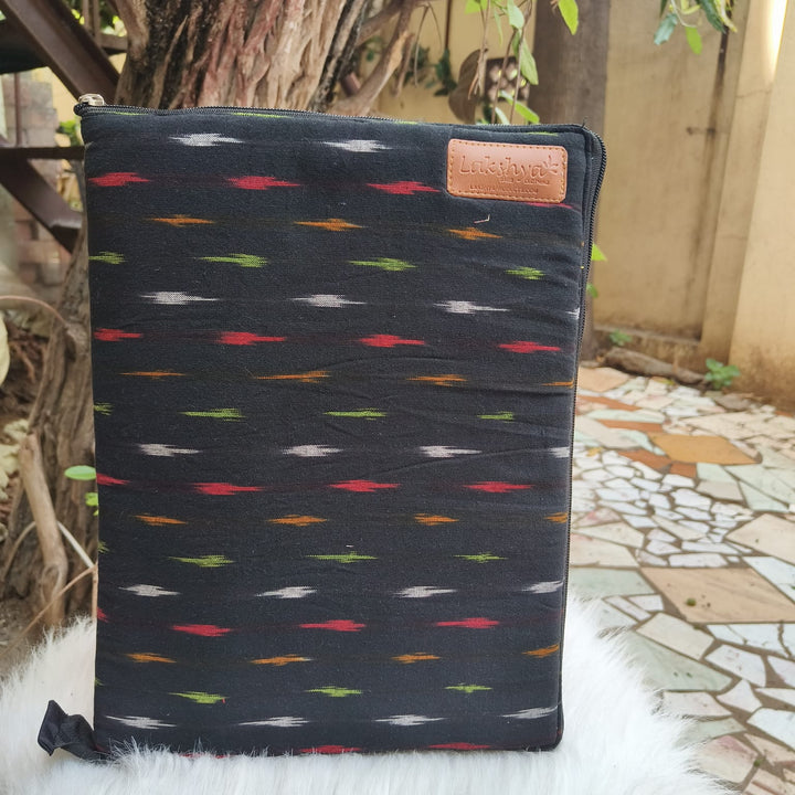 Lap and Doc Station Black Ikat