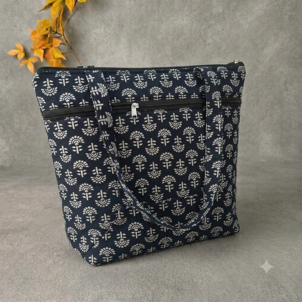 Medium Size Handbag - black color Traditional Tree Print