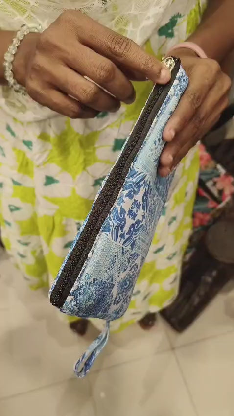 Wet and Dry Toiletry pouch - Brown Map